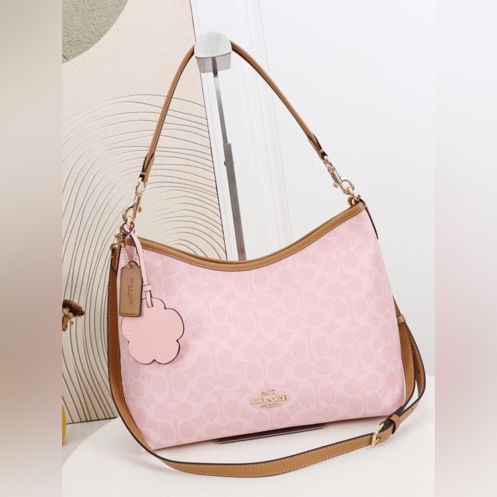 NWT！COACH Laurel Shoulder Bag In Signature（CEL12）With Charms